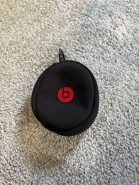 Beats By Dre Headphones Soft Zip Travel Carrying Case Black Red Logo Powerbeats